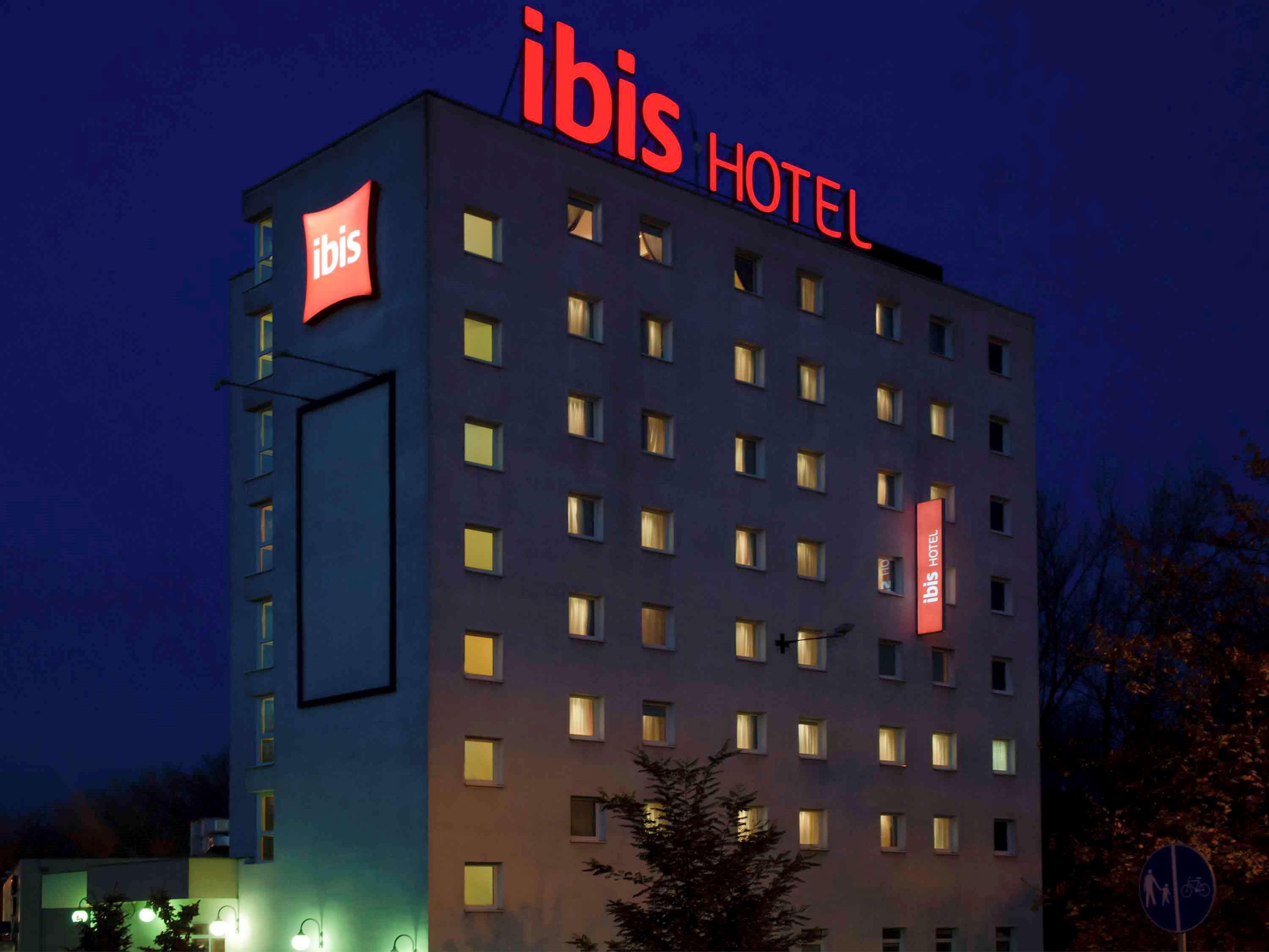 Ibis Warszawa Ostrobramska Hotel Exterior foto